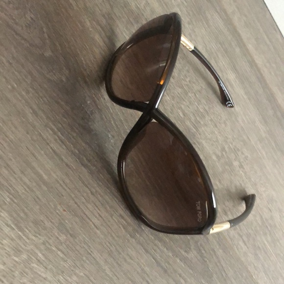 Tom Ford Sunglasses - Picture 4 of 5